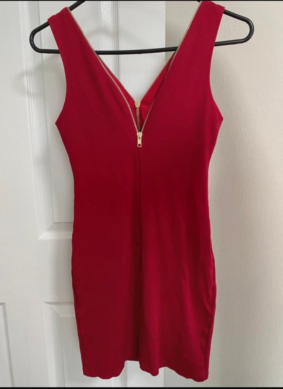 Lulus Red Sleeveless Bodycon Mini Dress Gold Front Zipper Size Small Made in USA